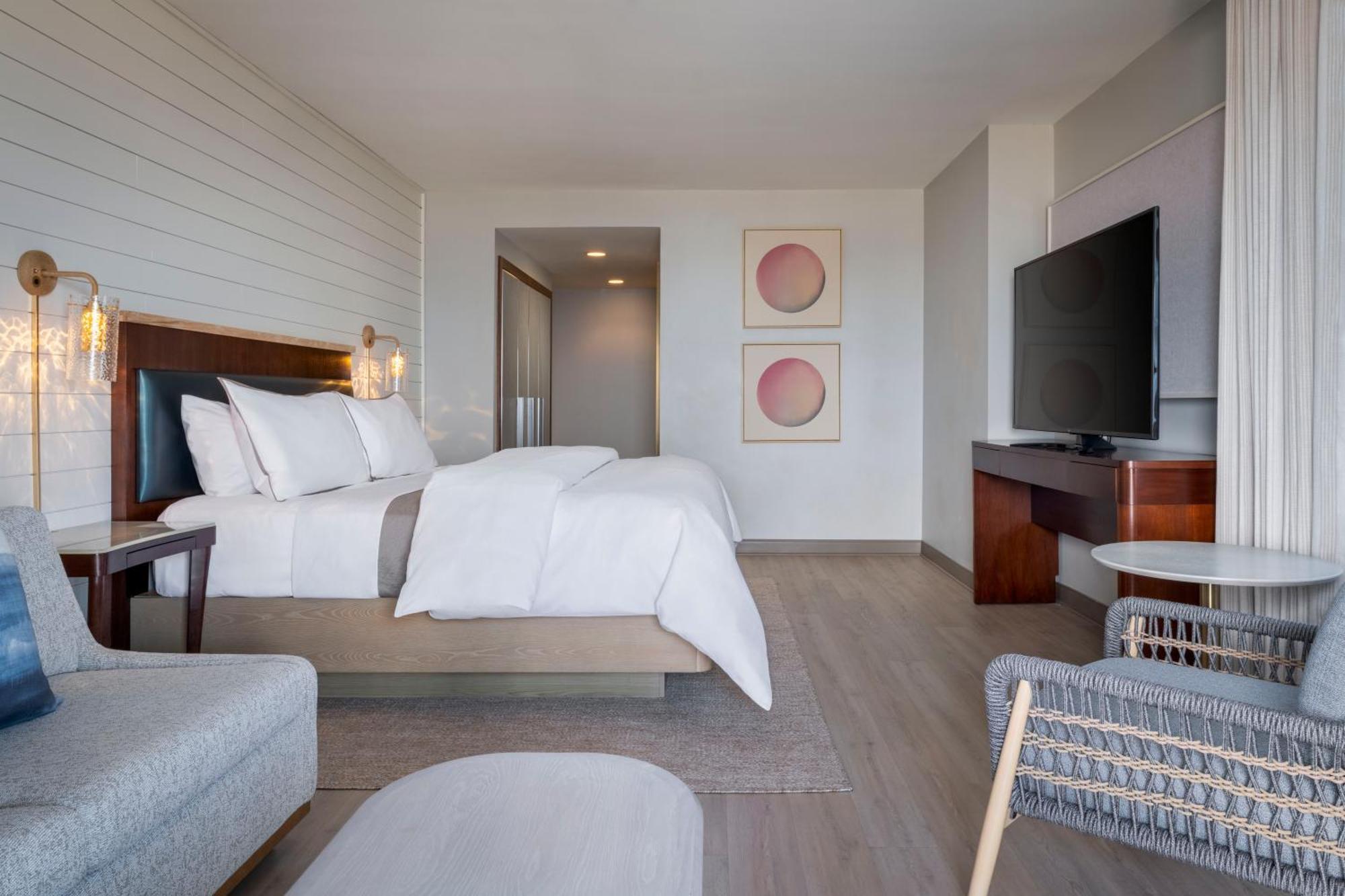 Ocean View Guest room 1 King Balcony