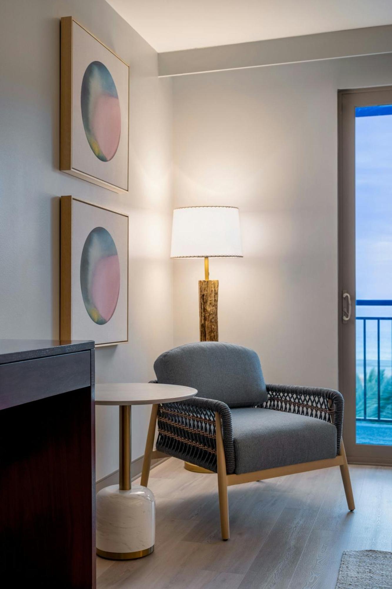 Ocean View Guest room 1 King Balcony