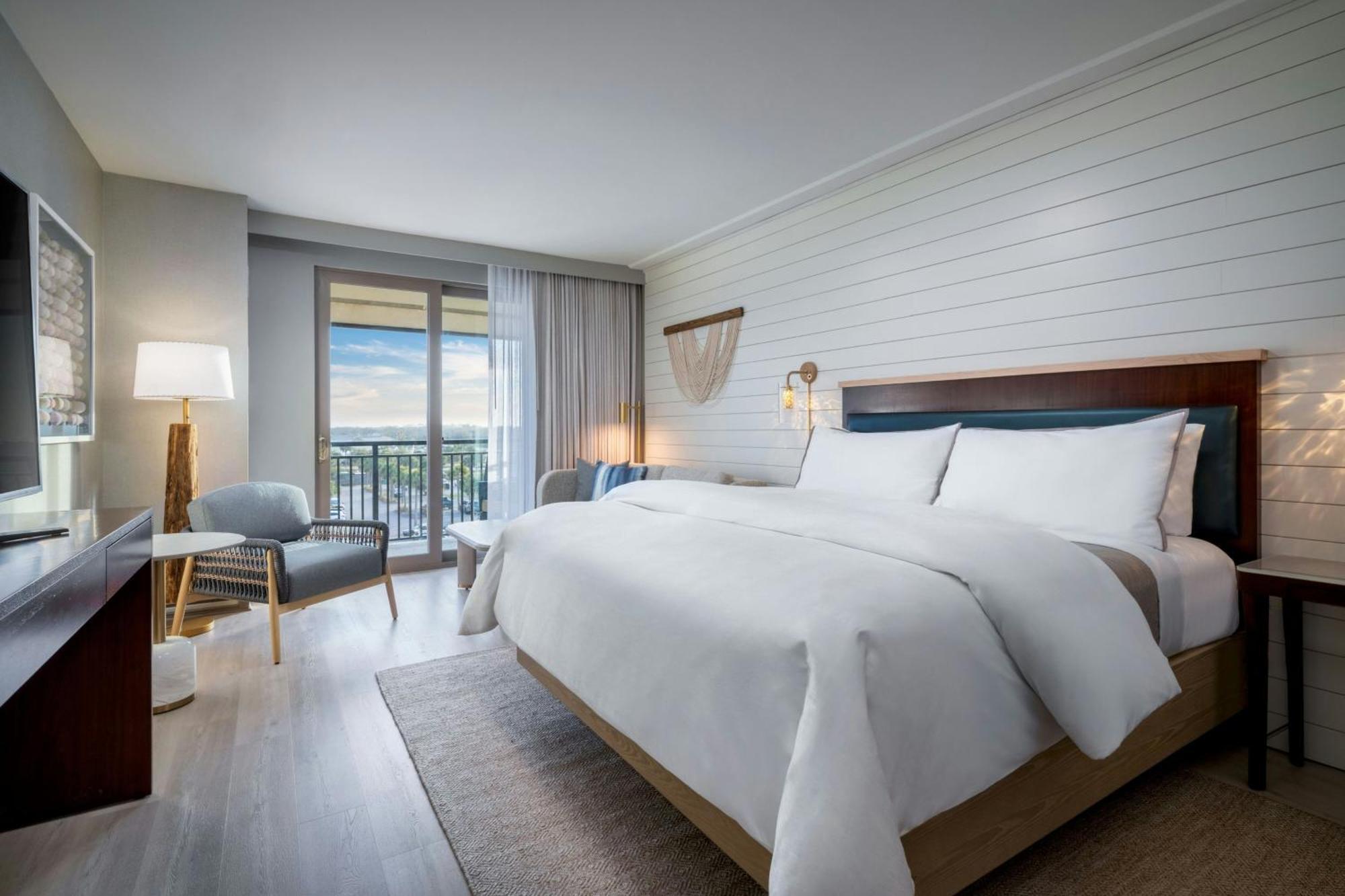 Partial Ocean View Guest room King