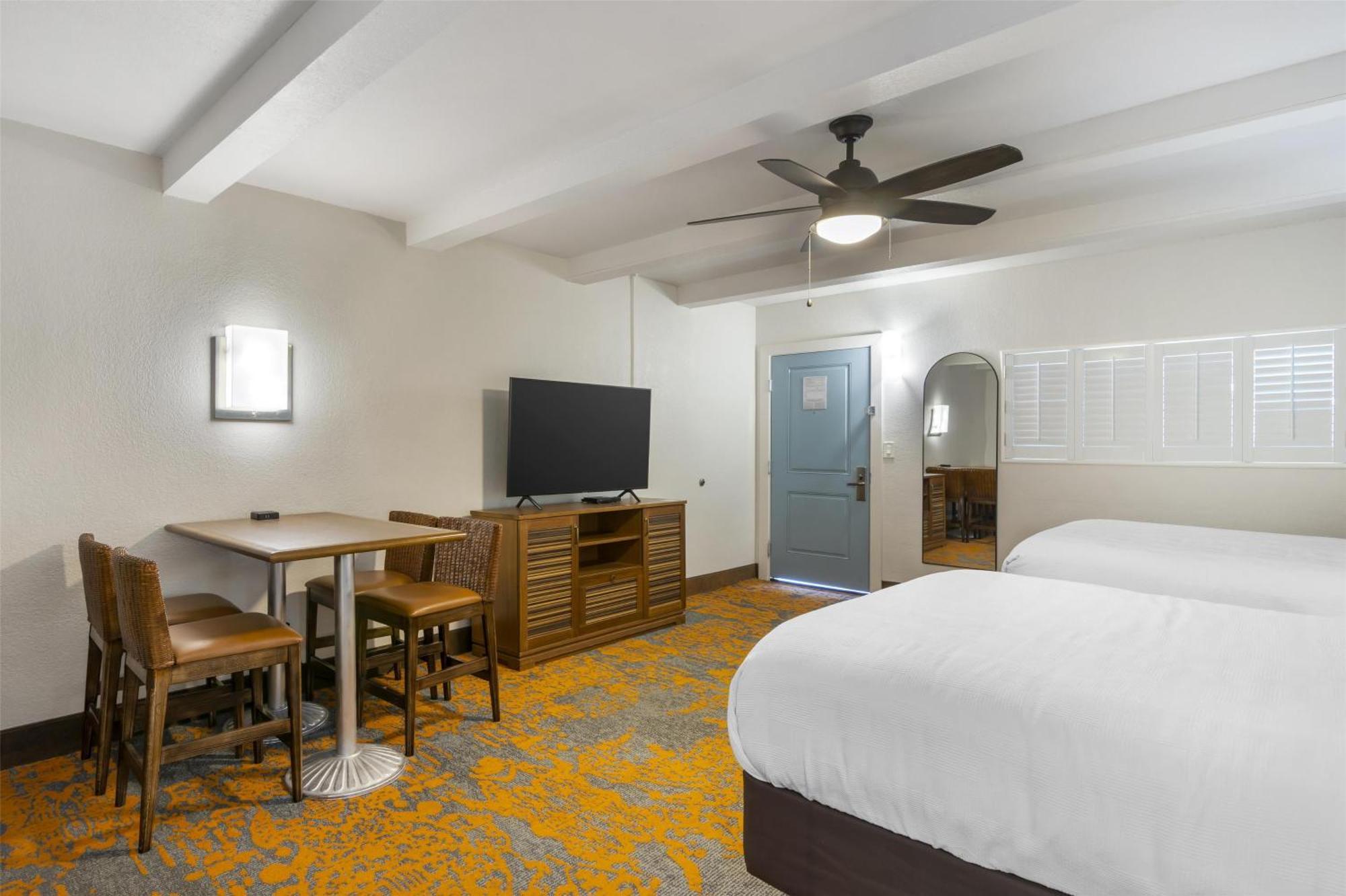 Queen Room with Two Queen Beds - Non-Smoking,1693292442:JPEG